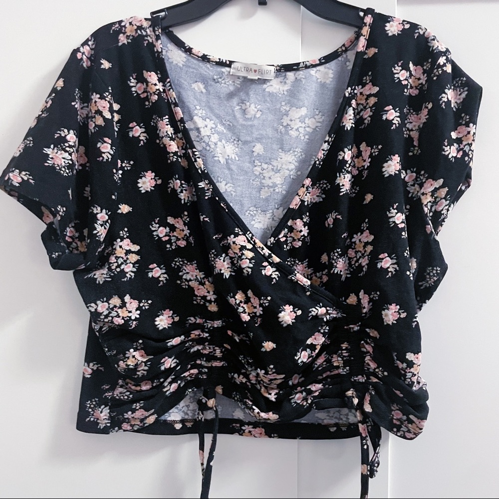 Ultra Flirt Black Floral Short Sleeve Crop Top XL